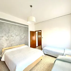 Euroresidence - Piazza Mazzini- 30 Mt Dal Mare Lido di Jesolo